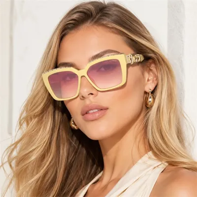 GUESS sončna očala GU7915 39X